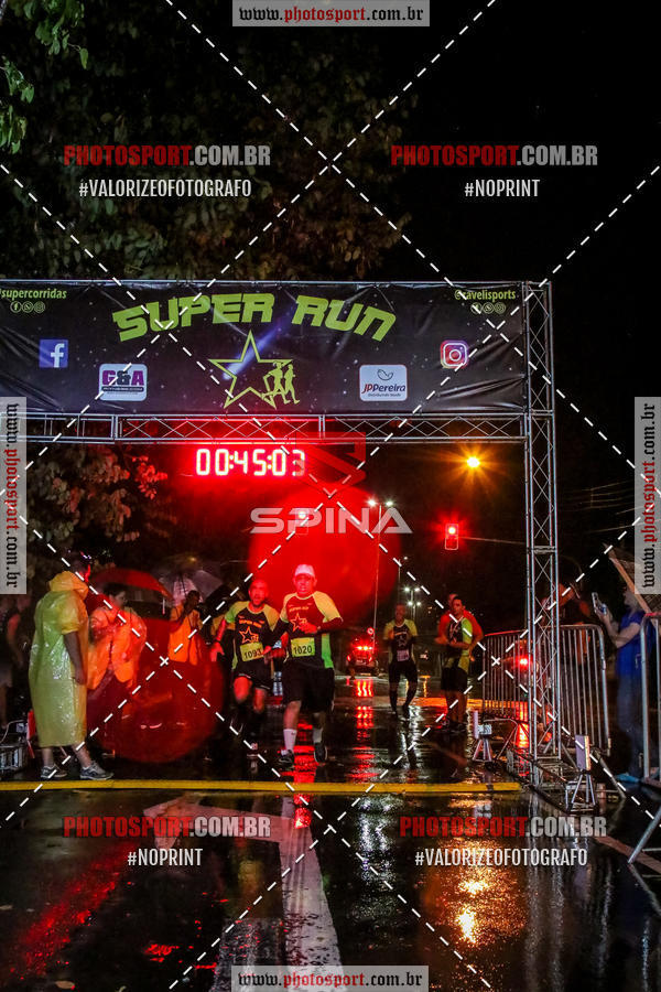 Achetez vos photos de l'vnementCorrida Super Run sur Fotop