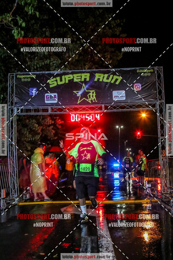 Achetez vos photos de l'vnementCorrida Super Run sur Fotop