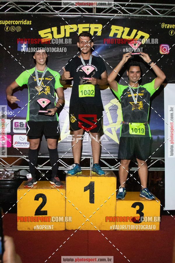 Achetez vos photos de l'vnementCorrida Super Run sur Fotop