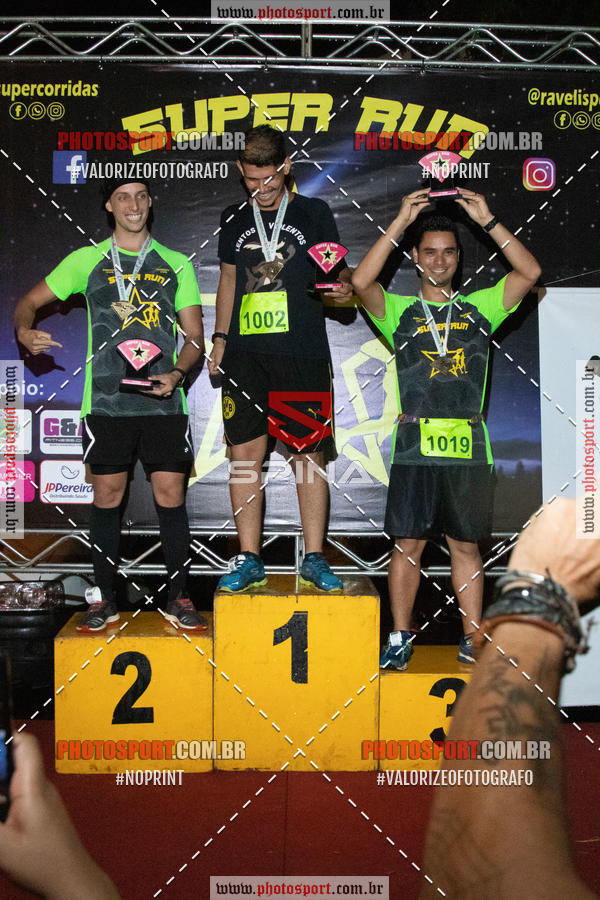 Achetez vos photos de l'vnementCorrida Super Run sur Fotop