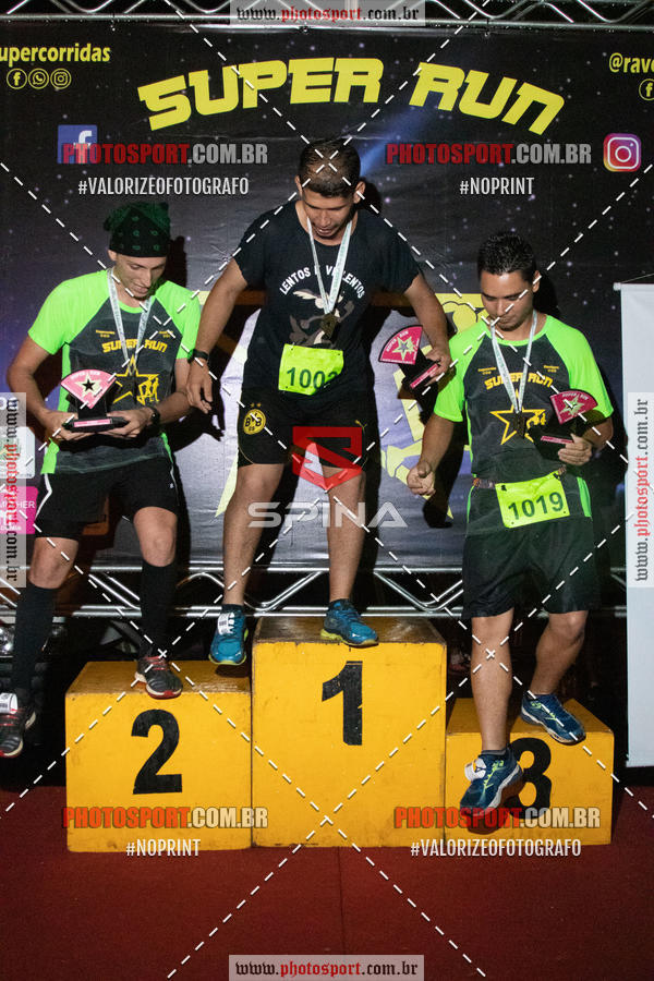 Achetez vos photos de l'vnementCorrida Super Run sur Fotop