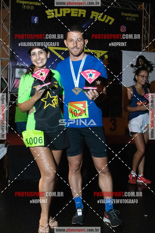 Achetez vos photos de l'vnementCorrida Super Run sur Fotop