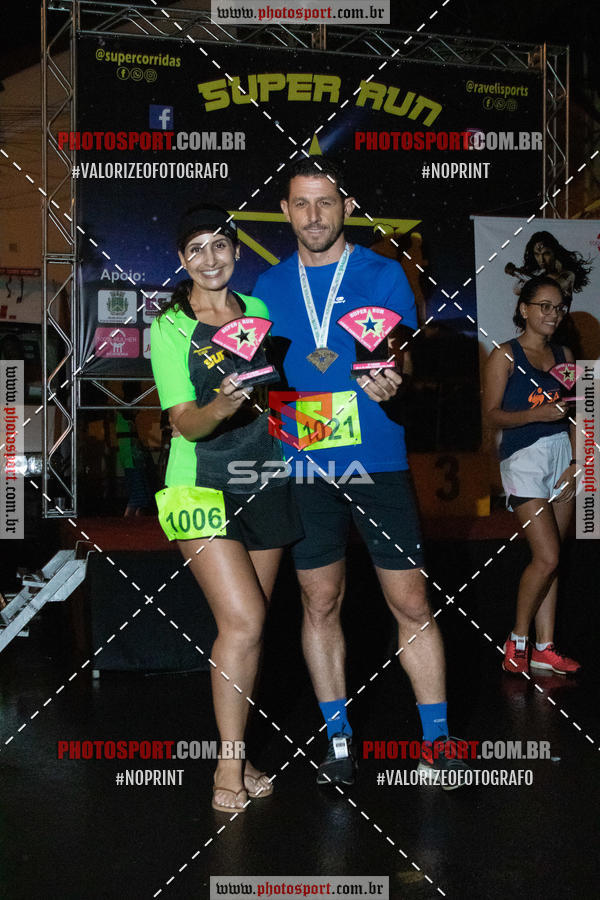 Achetez vos photos de l'vnementCorrida Super Run sur Fotop