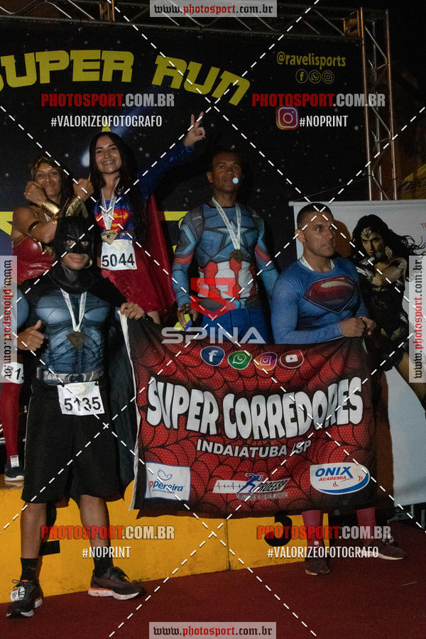 Achetez vos photos de l'vnementCorrida Super Run sur Fotop