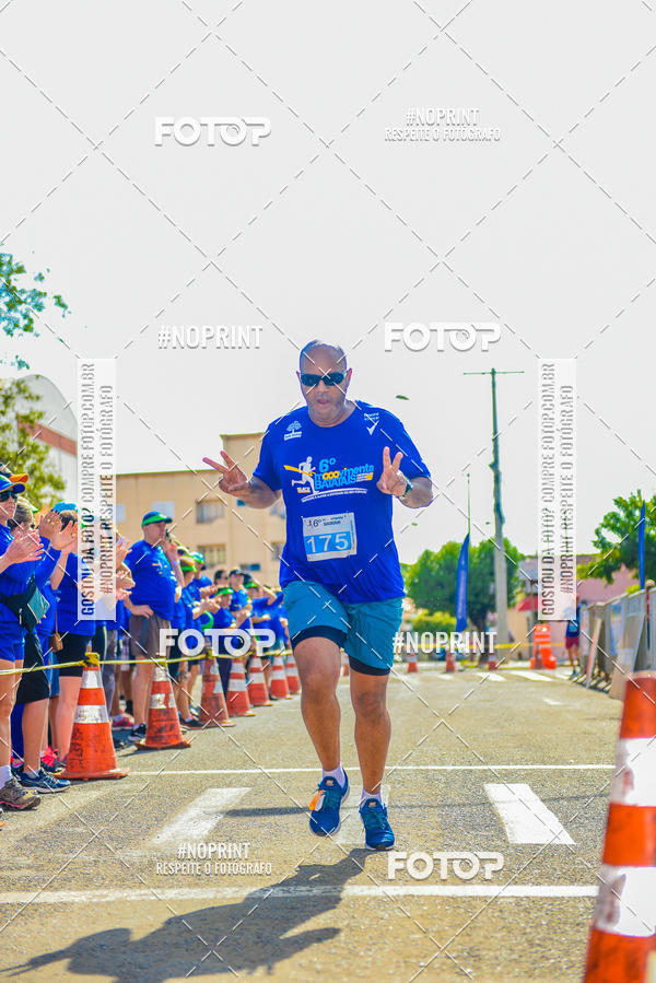 Compra tus fotos del evento6 Movimenta Batatais En Fotop