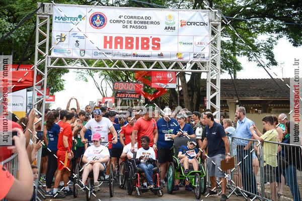 Achetez vos photos de l'vnement4 CORRIDA E CAMINHADA DOS BOMBEIROS EM PROL DA APAE sur Fotop