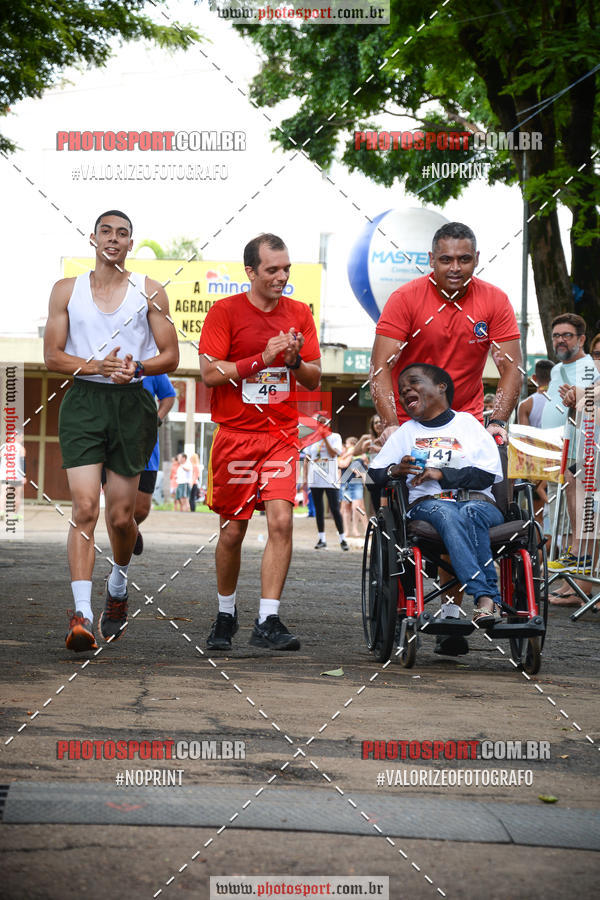 Achetez vos photos de l'vnement4 CORRIDA E CAMINHADA DOS BOMBEIROS EM PROL DA APAE sur Fotop