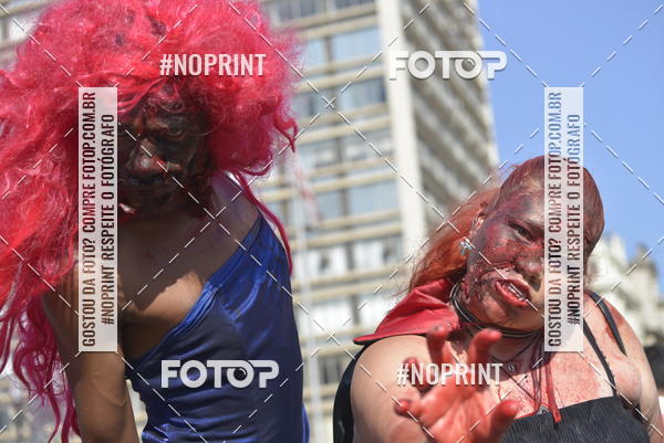 Buy your photos of the eventZombie Walk SP 2019 - Equipe ASI on Fotop