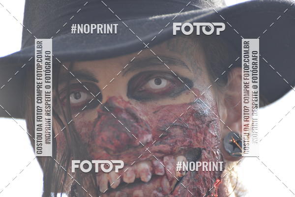 Buy your photos of the eventZombie Walk SP 2019 - Equipe ASI on Fotop