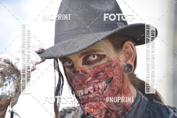Buy your photos of the eventZombie Walk SP 2019 - Equipe ASI on Fotop