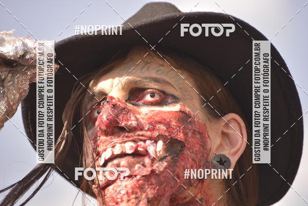 Buy your photos of the eventZombie Walk SP 2019 - Equipe ASI on Fotop