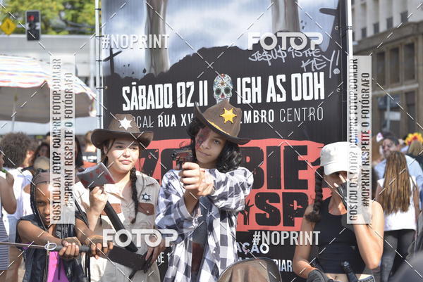 Buy your photos of the eventZombie Walk SP 2019 - Equipe ASI on Fotop