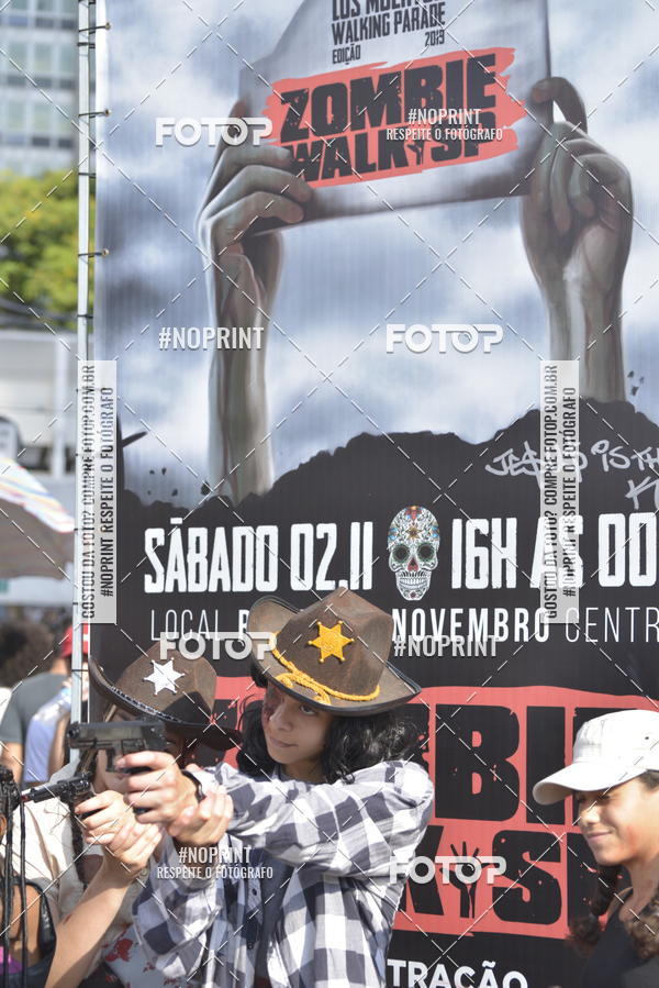 Buy your photos of the eventZombie Walk SP 2019 - Equipe ASI on Fotop