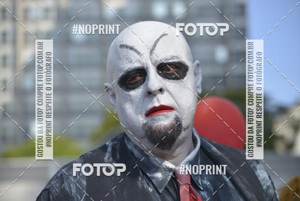 Buy your photos of the eventZombie Walk SP 2019 - Equipe ASI on Fotop