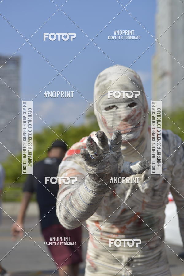 Buy your photos of the eventZombie Walk SP 2019 - Equipe ASI on Fotop