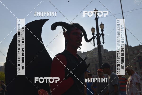Buy your photos of the eventZombie Walk SP 2019 - Equipe ASI on Fotop