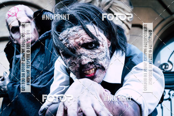 Buy your photos of the eventZombie Walk SP 2019 - Equipe ASI on Fotop