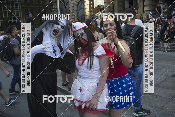 Buy your photos of the eventZombie Walk SP 2019 - Equipe ASI on Fotop