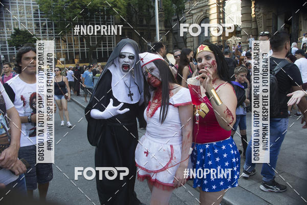Buy your photos of the eventZombie Walk SP 2019 - Equipe ASI on Fotop
