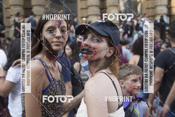 Buy your photos of the eventZombie Walk SP 2019 - Equipe ASI on Fotop