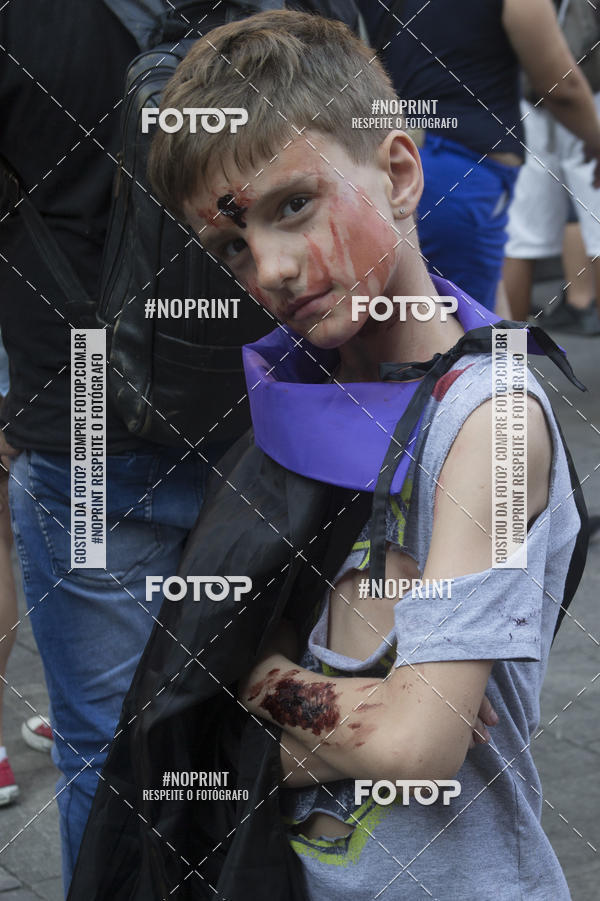 Buy your photos of the eventZombie Walk SP 2019 - Equipe ASI on Fotop