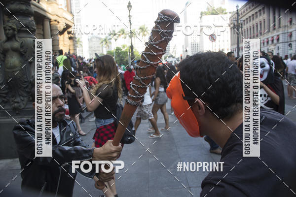 Buy your photos of the eventZombie Walk SP 2019 - Equipe ASI on Fotop