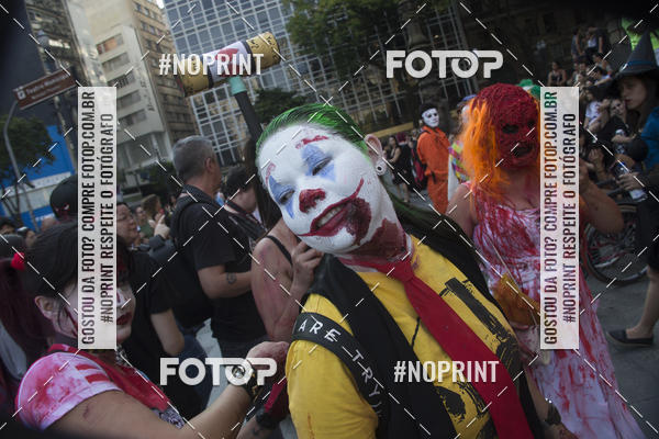 Buy your photos of the eventZombie Walk SP 2019 - Equipe ASI on Fotop