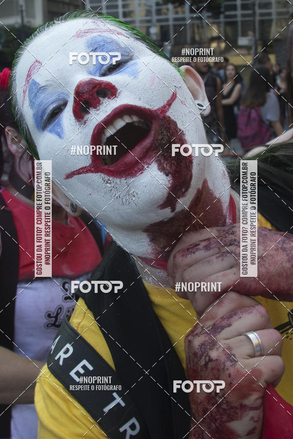 Buy your photos of the eventZombie Walk SP 2019 - Equipe ASI on Fotop