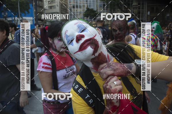 Buy your photos of the eventZombie Walk SP 2019 - Equipe ASI on Fotop