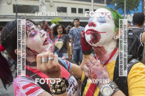 Buy your photos of the eventZombie Walk SP 2019 - Equipe ASI on Fotop