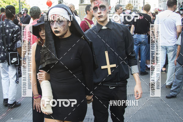 Buy your photos of the eventZombie Walk SP 2019 - Equipe ASI on Fotop