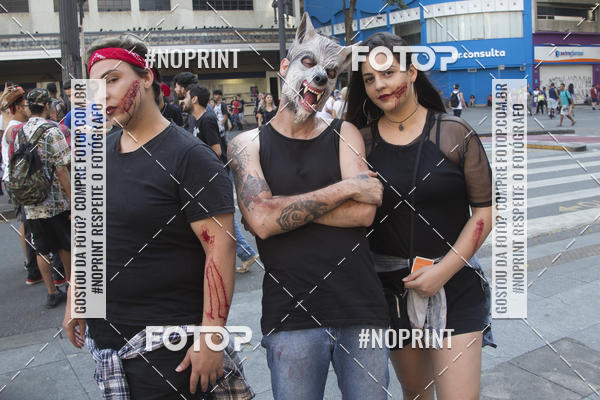 Buy your photos of the eventZombie Walk SP 2019 - Equipe ASI on Fotop
