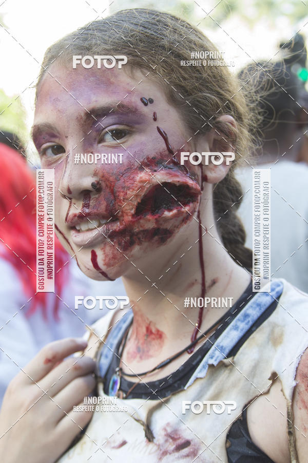 Buy your photos of the eventZombie Walk SP 2019 - Equipe ASI on Fotop