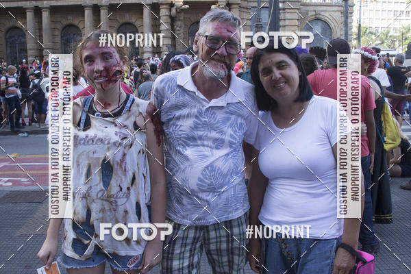 Buy your photos of the eventZombie Walk SP 2019 - Equipe ASI on Fotop