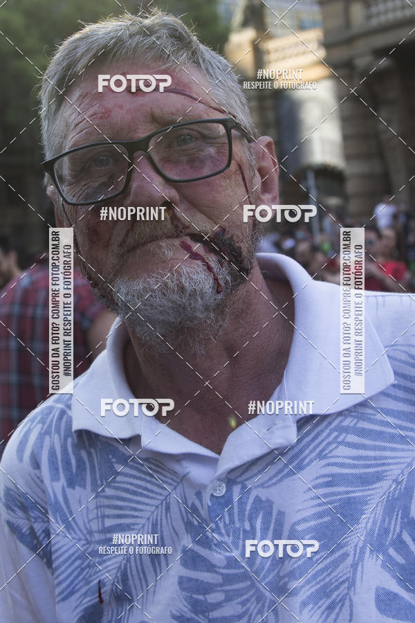 Buy your photos of the eventZombie Walk SP 2019 - Equipe ASI on Fotop