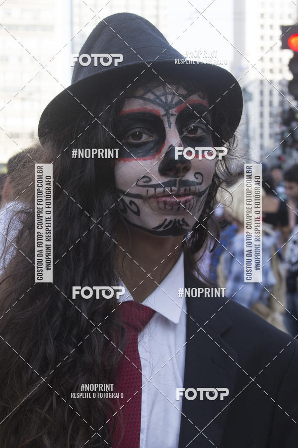 Buy your photos of the eventZombie Walk SP 2019 - Equipe ASI on Fotop