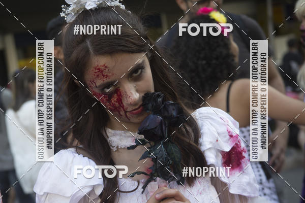 Buy your photos of the eventZombie Walk SP 2019 - Equipe ASI on Fotop