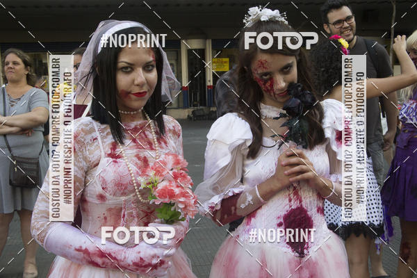 Buy your photos of the eventZombie Walk SP 2019 - Equipe ASI on Fotop