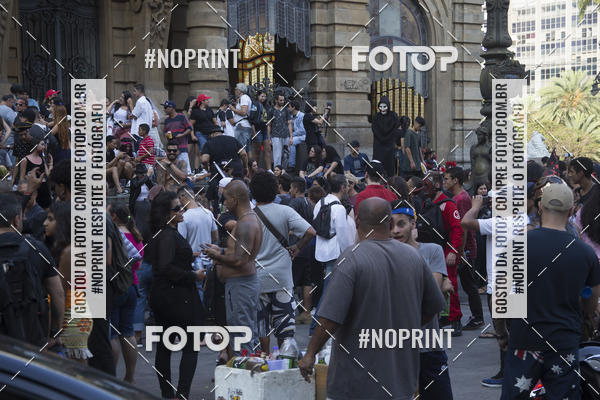 Buy your photos of the eventZombie Walk SP 2019 - Equipe ASI on Fotop