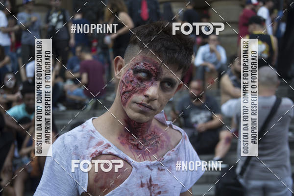 Buy your photos of the eventZombie Walk SP 2019 - Equipe ASI on Fotop