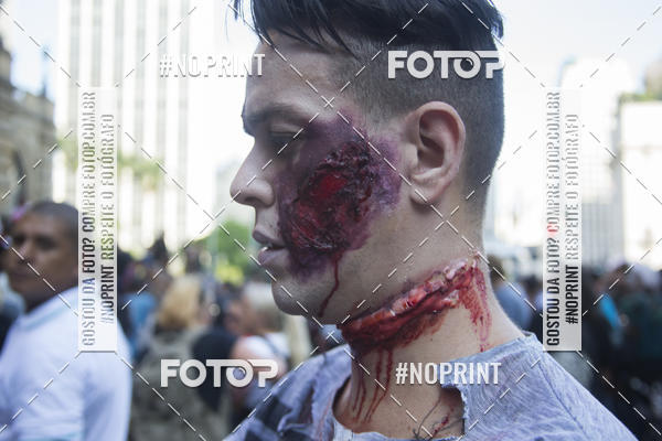 Buy your photos of the eventZombie Walk SP 2019 - Equipe ASI on Fotop