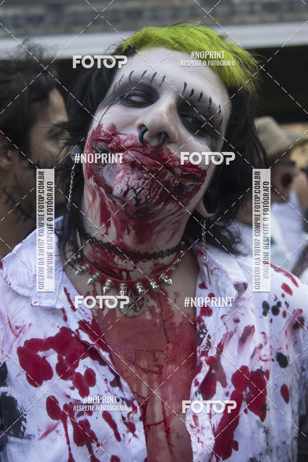 Buy your photos of the eventZombie Walk SP 2019 - Equipe ASI on Fotop