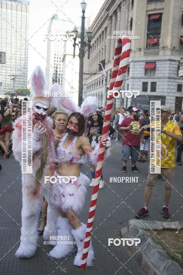 Buy your photos of the eventZombie Walk SP 2019 - Equipe ASI on Fotop