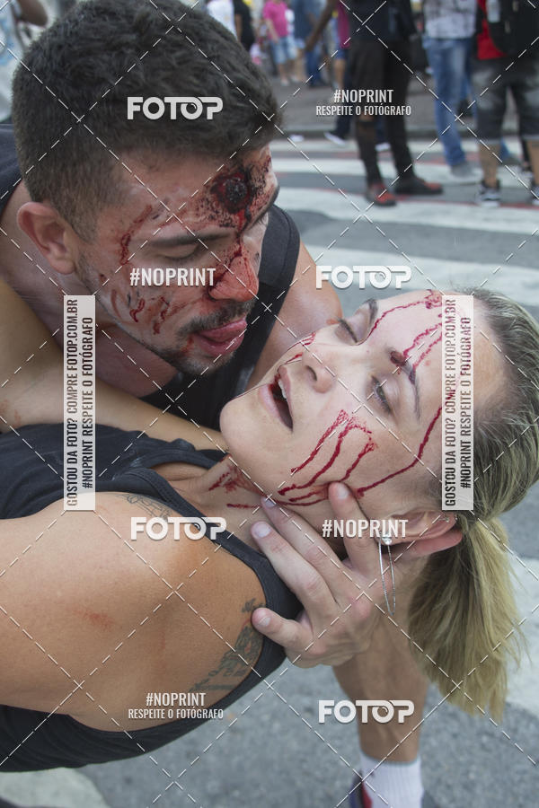 Buy your photos of the eventZombie Walk SP 2019 - Equipe ASI on Fotop
