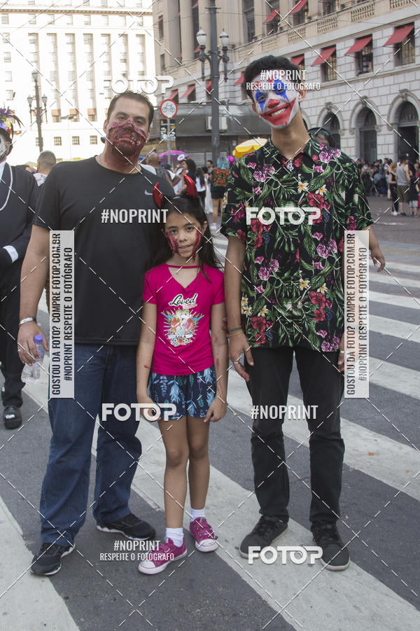 Buy your photos of the eventZombie Walk SP 2019 - Equipe ASI on Fotop