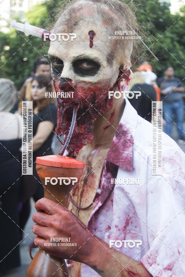 Buy your photos of the eventZombie Walk SP 2019 - Equipe ASI on Fotop