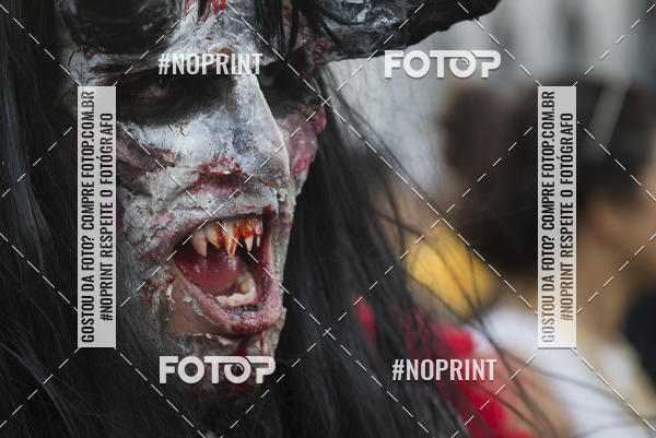 Buy your photos of the eventZombie Walk SP 2019 - Equipe ASI on Fotop