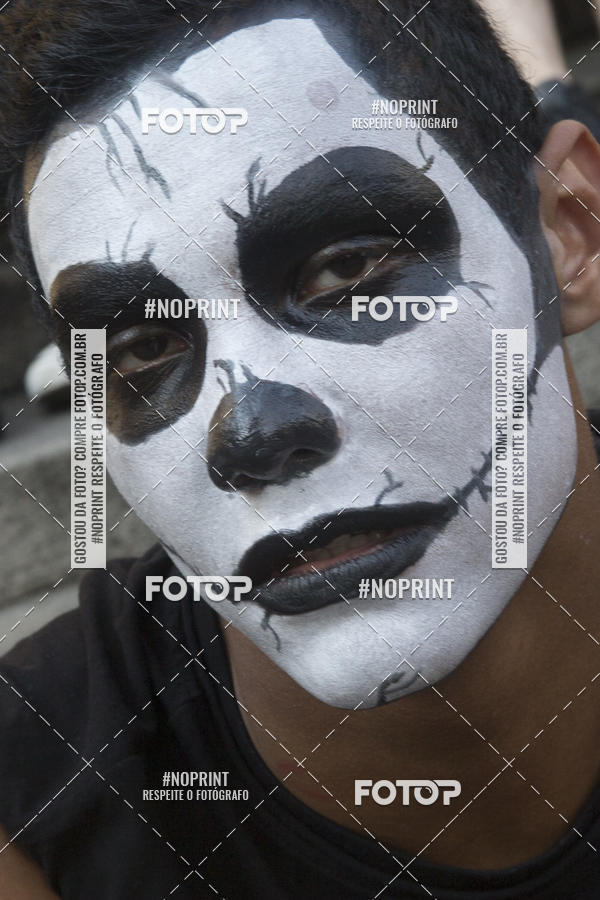 Buy your photos of the eventZombie Walk SP 2019 - Equipe ASI on Fotop