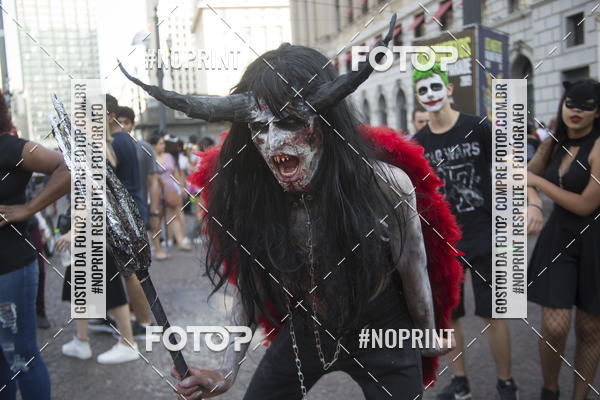 Buy your photos of the eventZombie Walk SP 2019 - Equipe ASI on Fotop