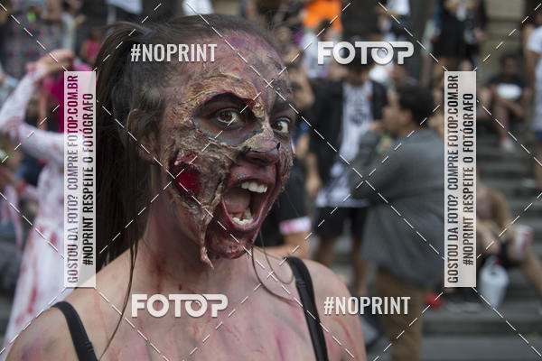 Buy your photos of the eventZombie Walk SP 2019 - Equipe ASI on Fotop